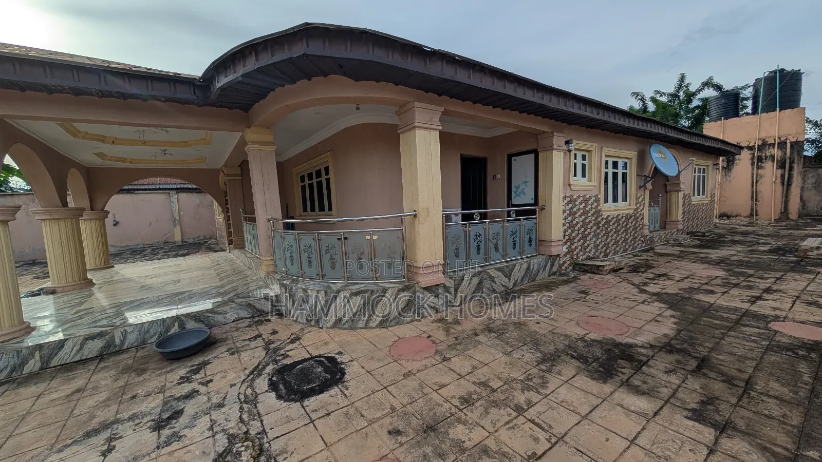 4bdrm Bungalow in Omolaso Area, Iwo Road for sale in Iwo Road