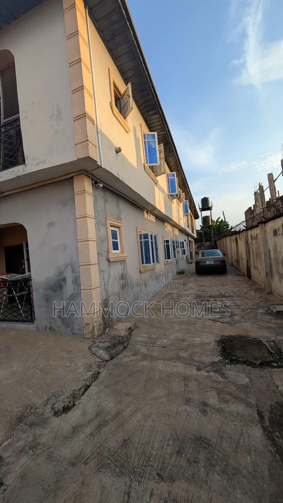 12bdrm Block of Flats in Orogun, Agbowo for sale in Agbowo