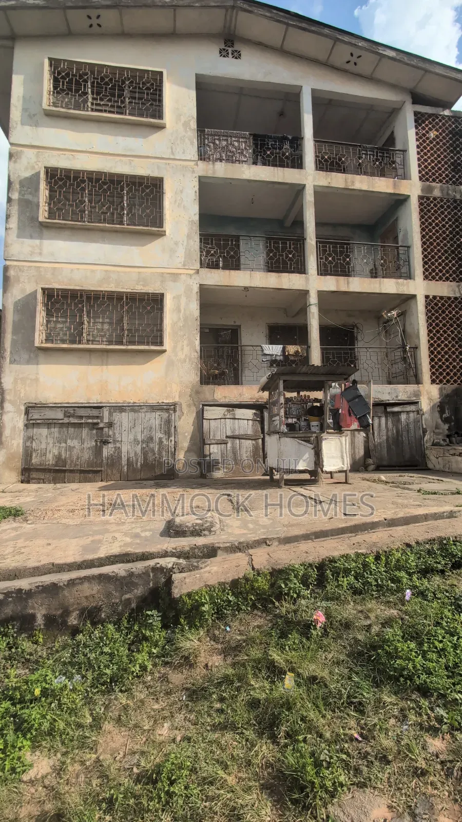 18bdrm Block of Flats in Oke Itunu, Ibadan Polytechnic/University in Ibadan Polytechnic/University