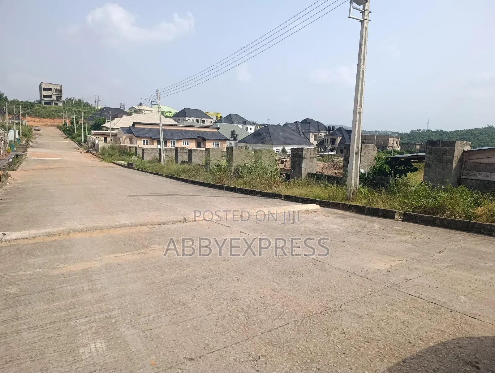 Plots Of Land For Sale Along Tipper Garage,Challenge Ibadan in Akala Express