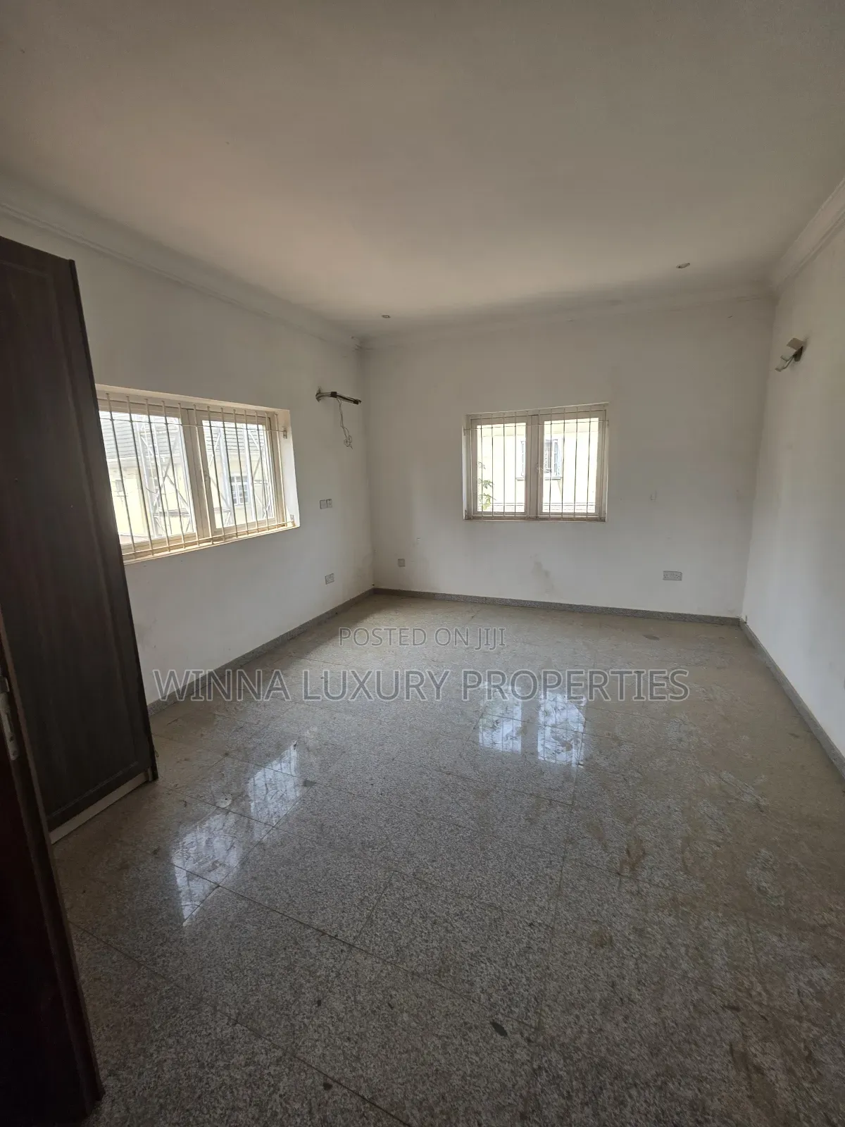 5bdrm Duplex in Kings Park Estate, Kaura for sale in Kaura