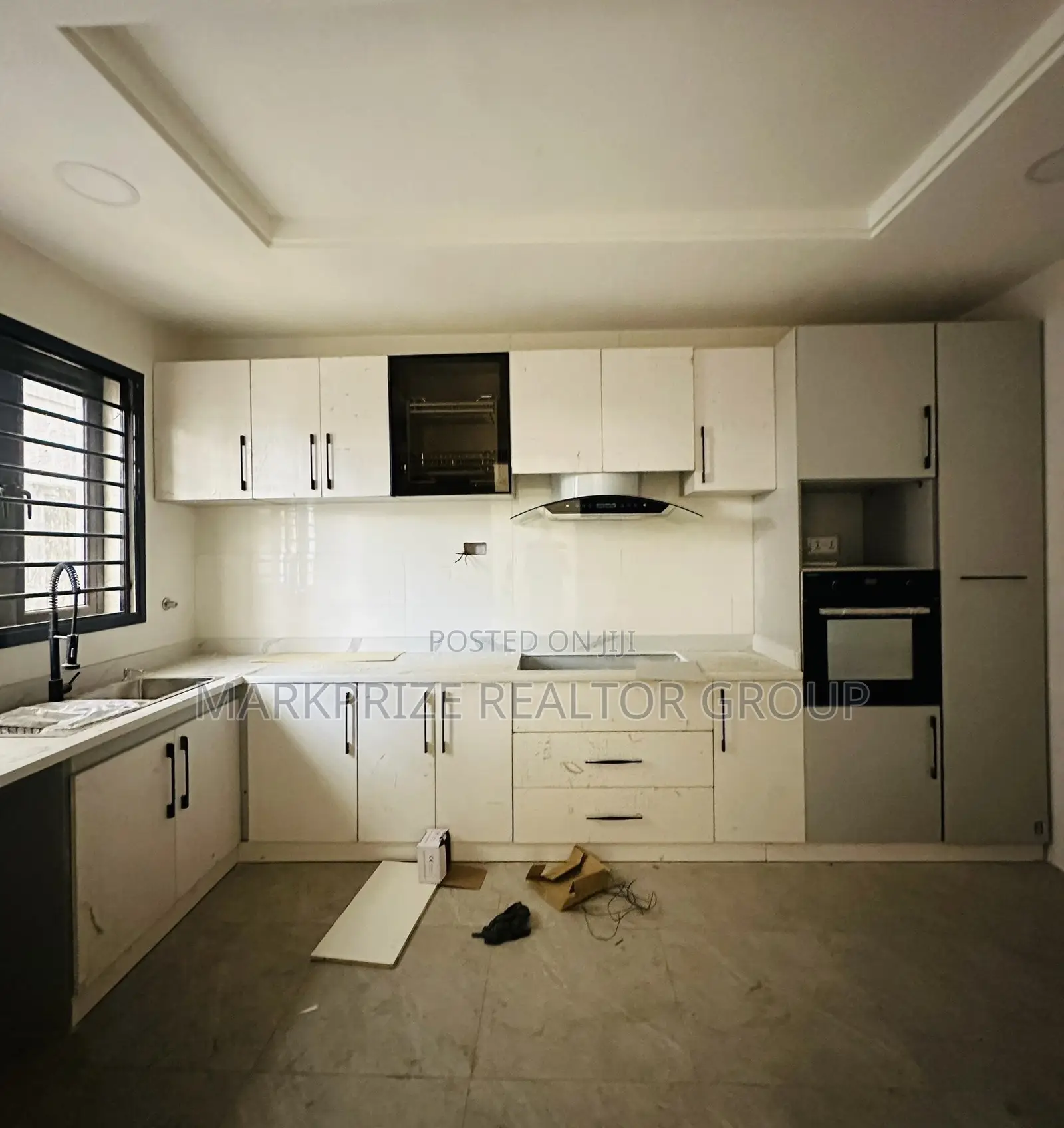 4bdrm Duplex in Maryland Lagos for sale in Maryland