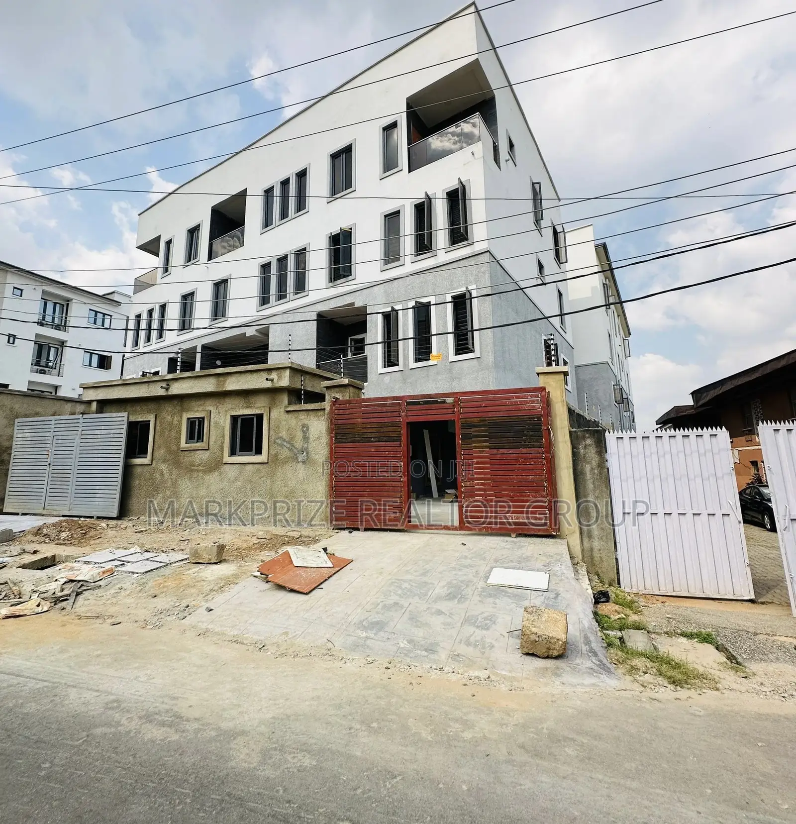4bdrm Duplex in Maryland Lagos for sale in Maryland