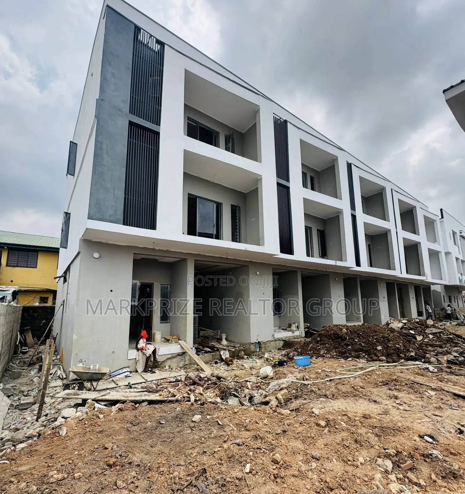 4bdrm Duplex in Ogudu Gra Lagos for sale in Ogudu GRA