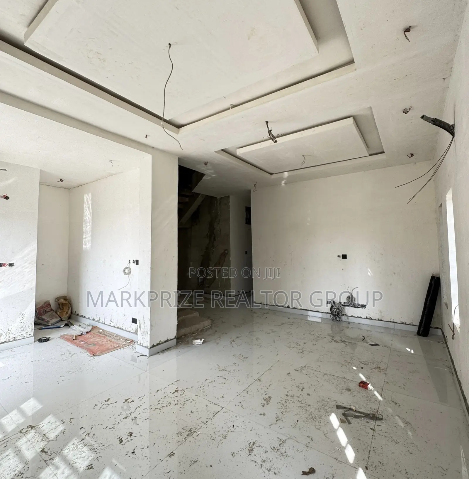 5bdrm Duplex in Surulere Lagos for sale in Surulere
