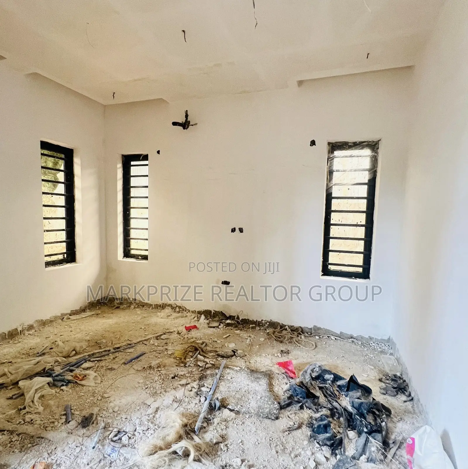 5bdrm Duplex in Omole Phase 2 Lagos for sale in Omole Phase 2