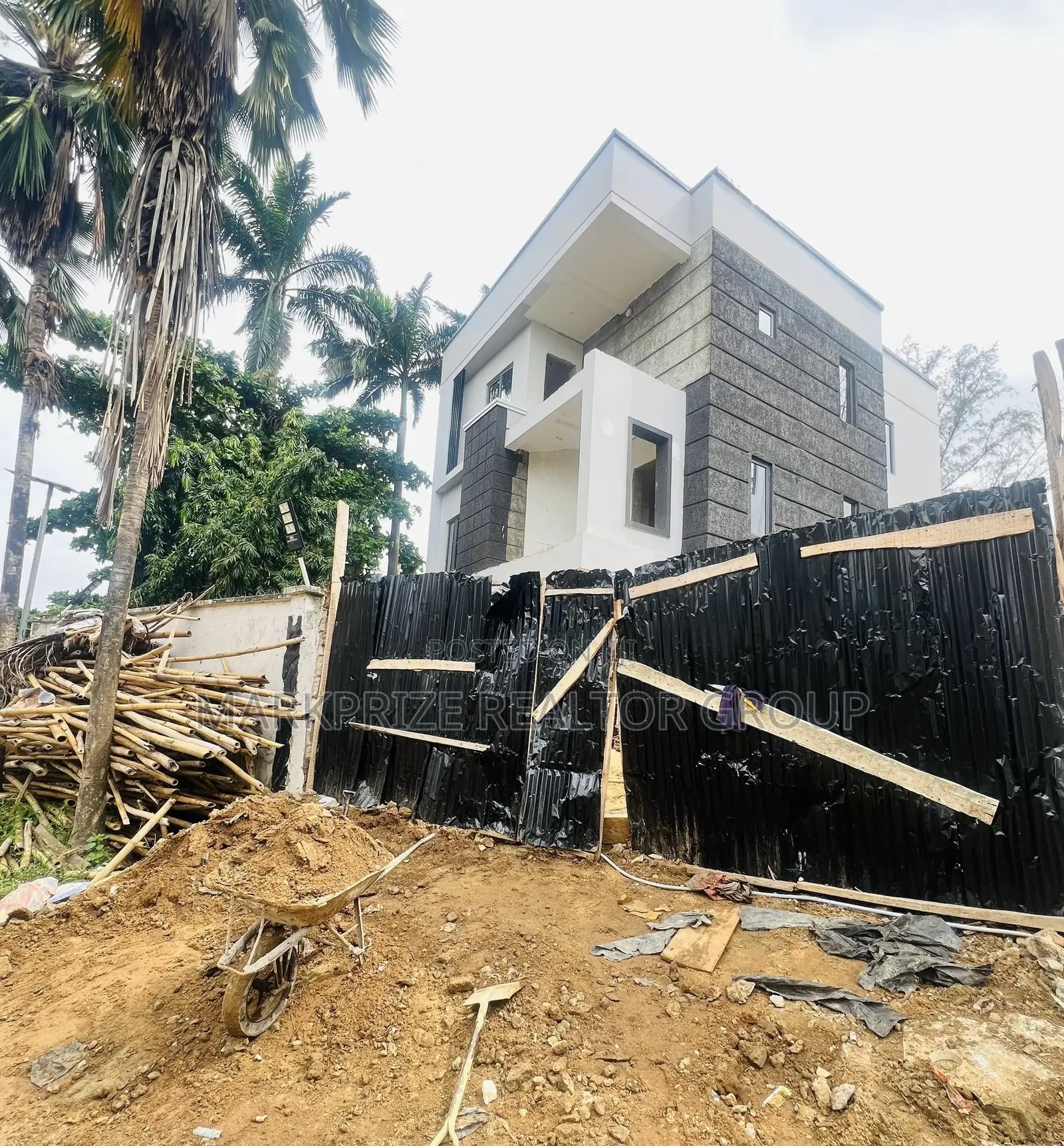 5bdrm Duplex in Omole Phase 2 Lagos for sale in Omole Phase 2