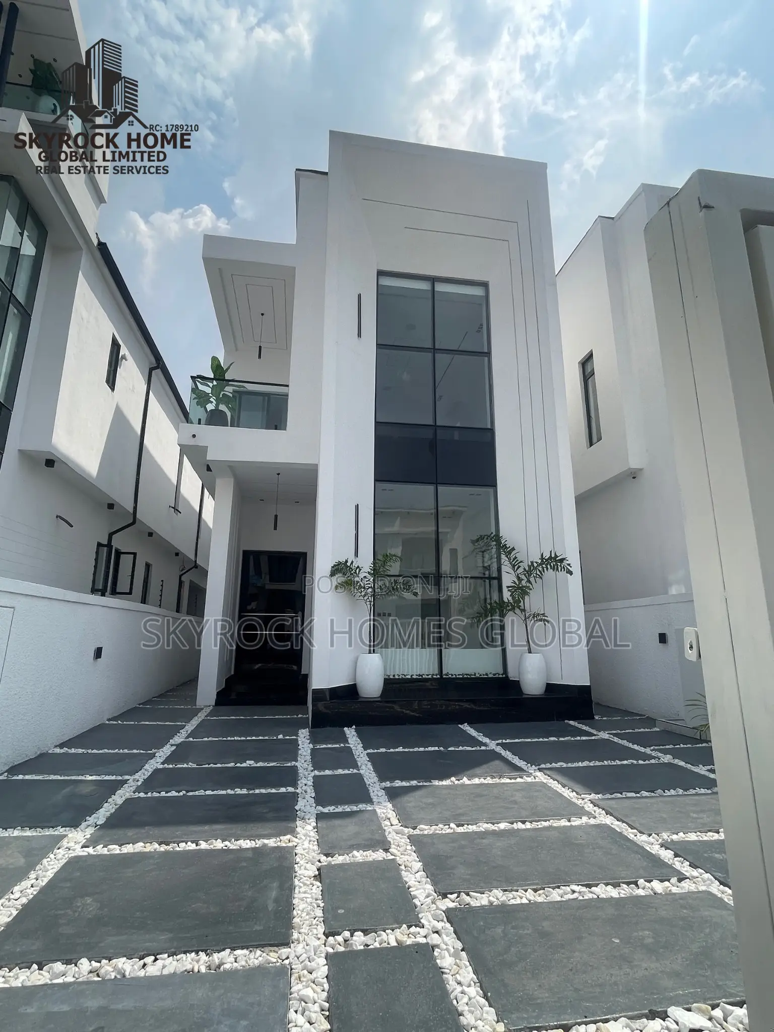 5bdrm Duplex in Ado / Ajah for sale in Ado / Ajah