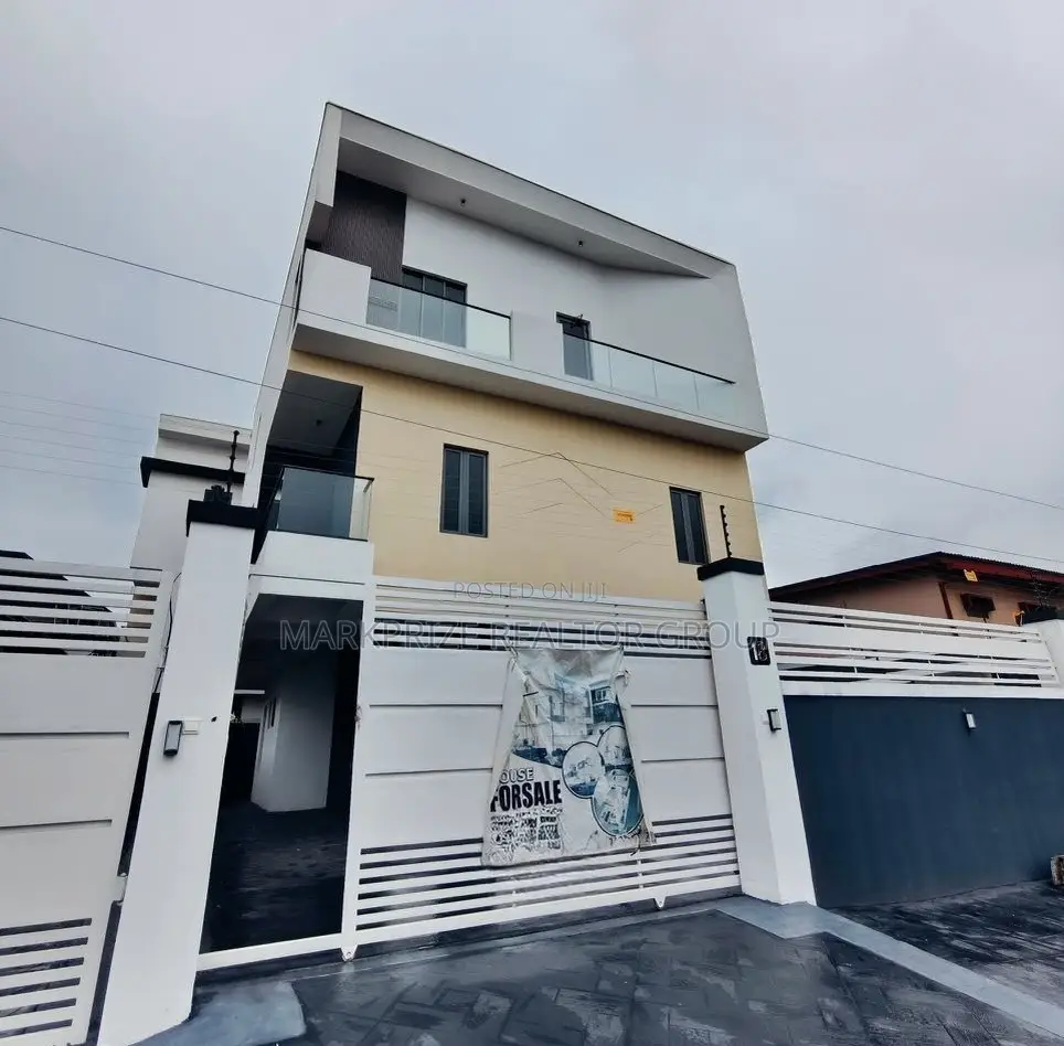 4bdrm Duplex in Wemco Ikeja Lagos for sale in Ikeja