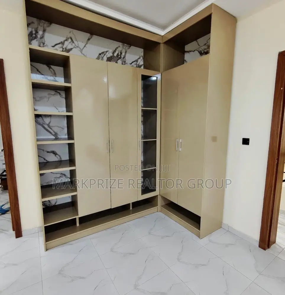 4bdrm Duplex in Wemco Ikeja Lagos for sale in Ikeja