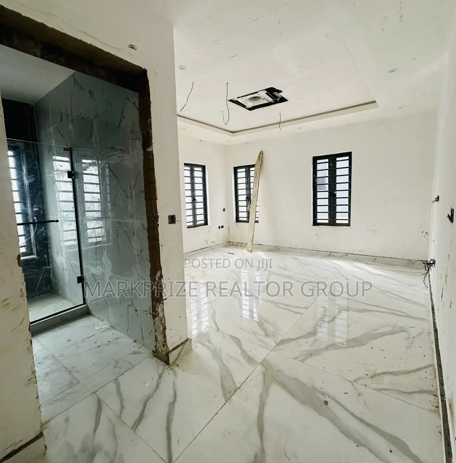 5bdrm Duplex in Ikeja Gra Lagos for sale in Ikeja GRA
