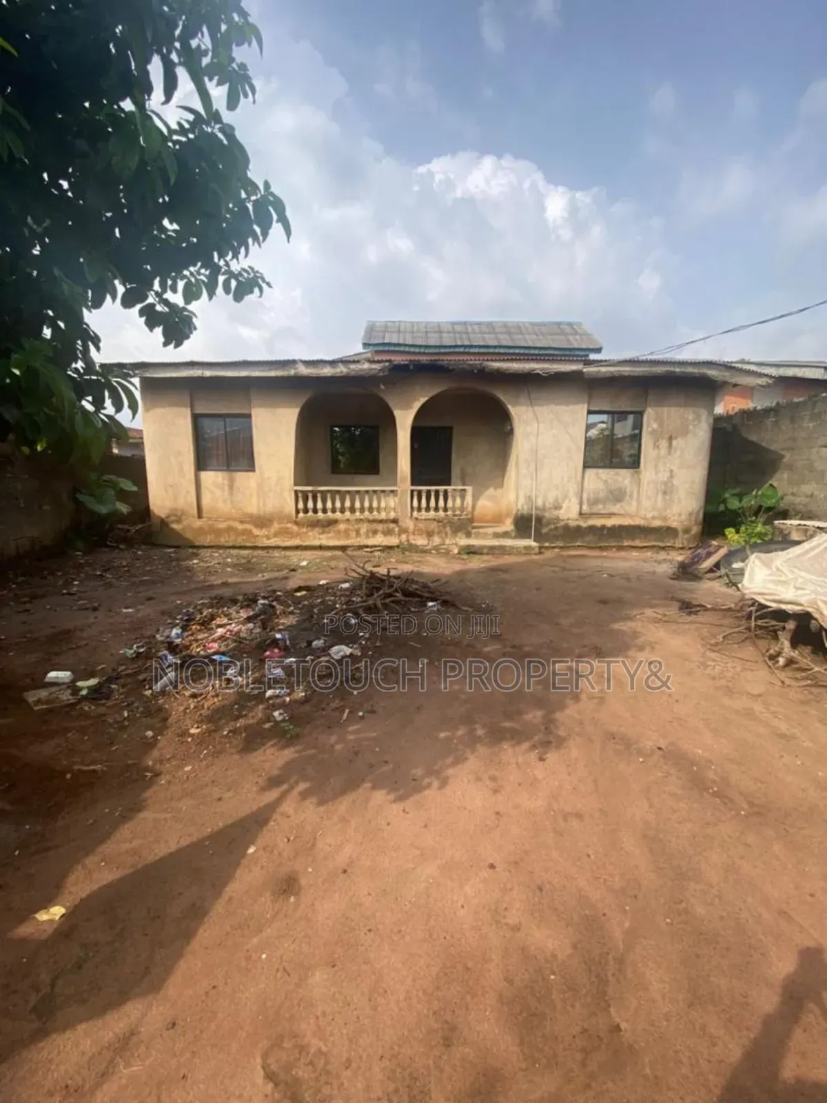 3bdrm Bungalow in Igando Lagos, Akesan for sale in Akesan