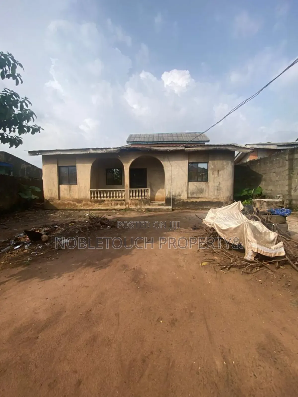 3bdrm Bungalow in Igando Lagos, Akesan for sale in Akesan