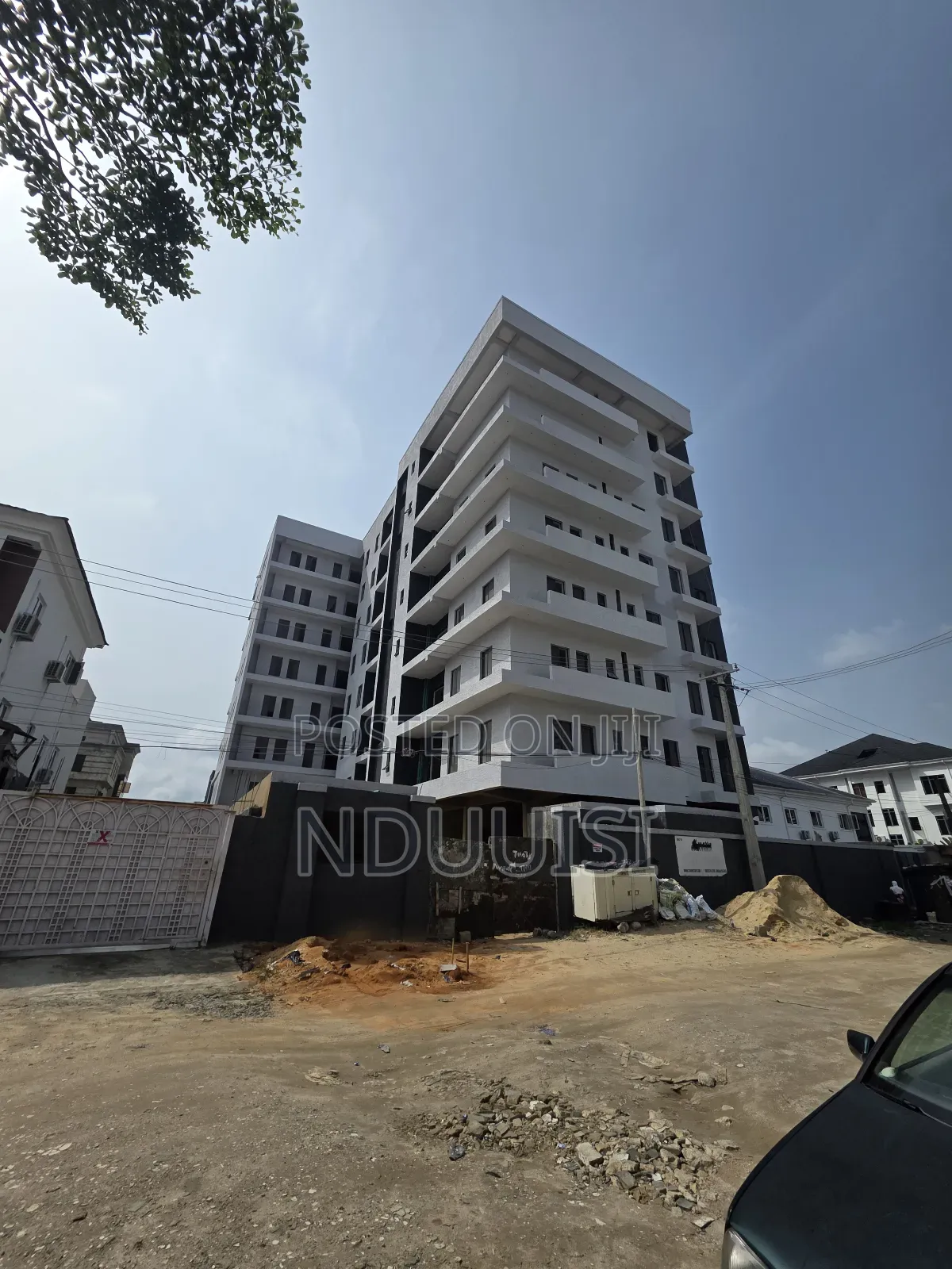 3bdrm Apartment in Victoria Island for sale in Victoria Island