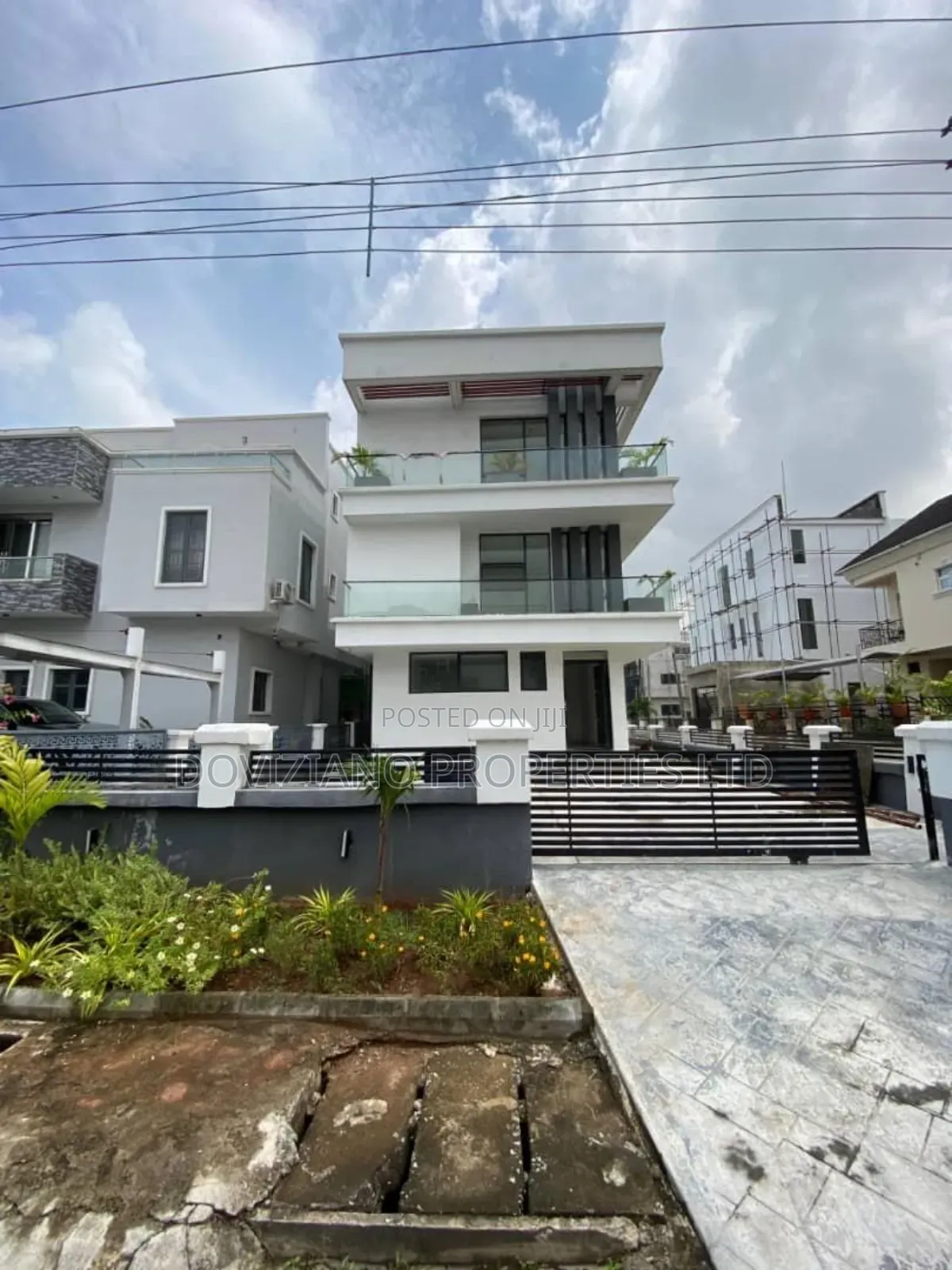 5bdrm Duplex in Osapa london for sale in Osapa london