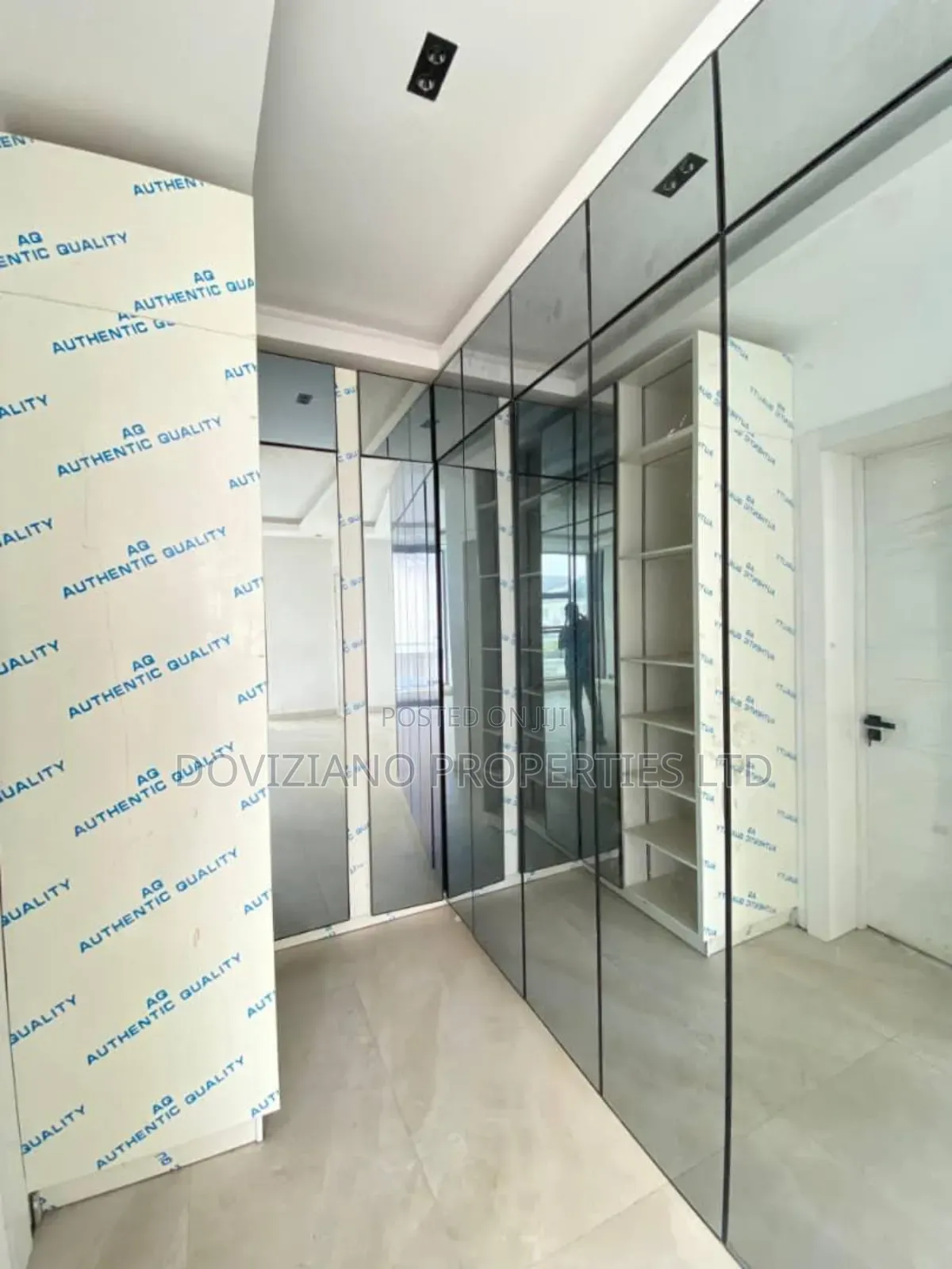 5bdrm Duplex in Osapa london for sale in Osapa london