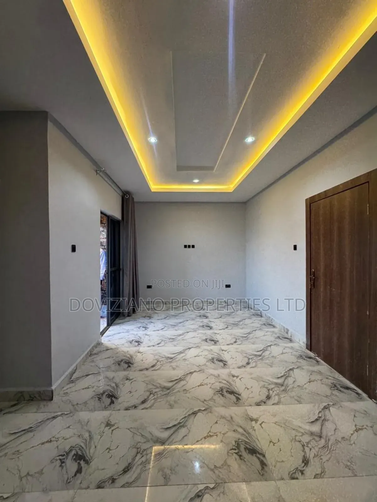 4bdrm Duplex in Ikota for sale in Ikota