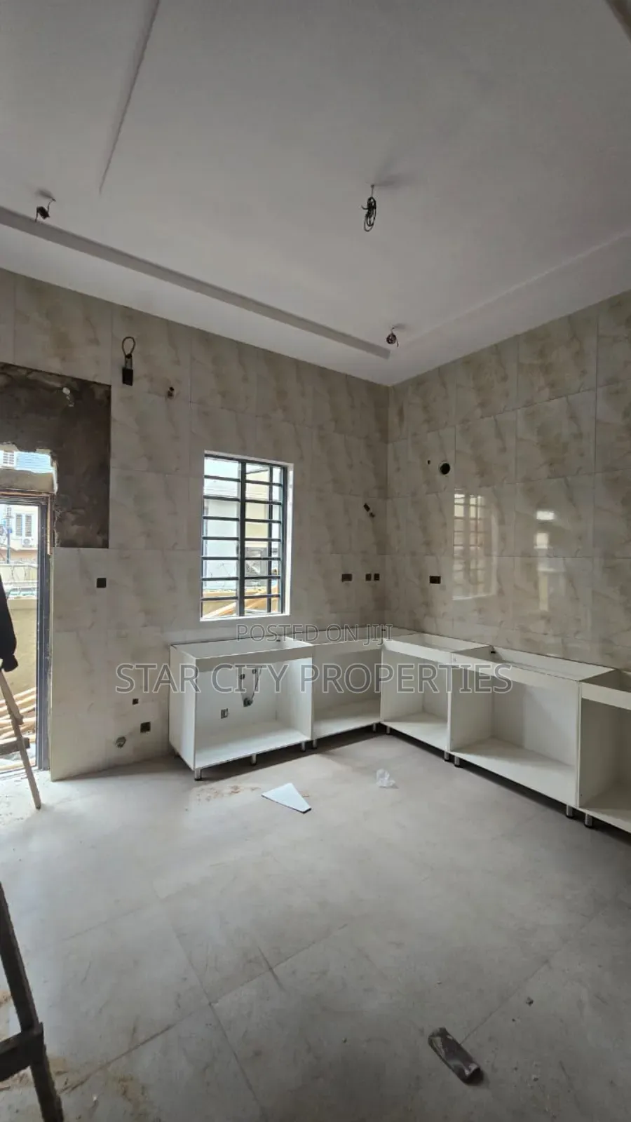 5bdrm Duplex in Omole Ph 2 for sale in Omole Phase 2