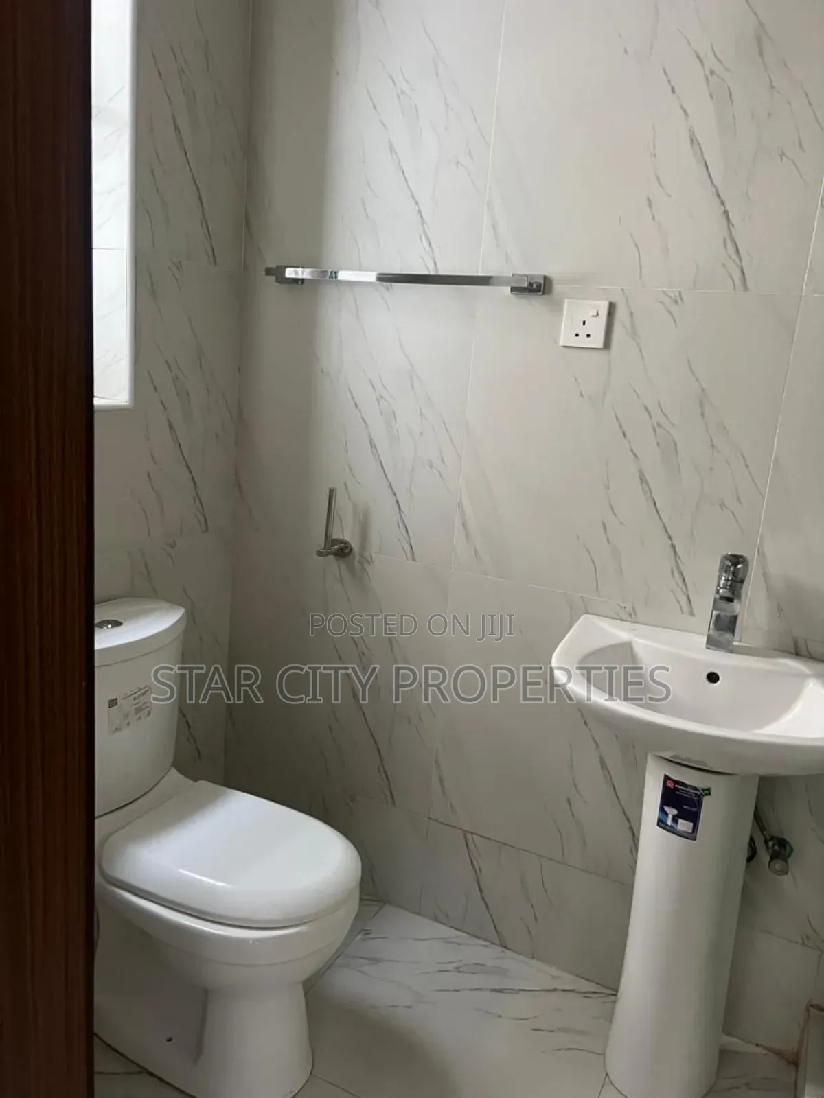 5bdrm Duplex in Ikeja, Adeniyi Jones for rent in Adeniyi Jones