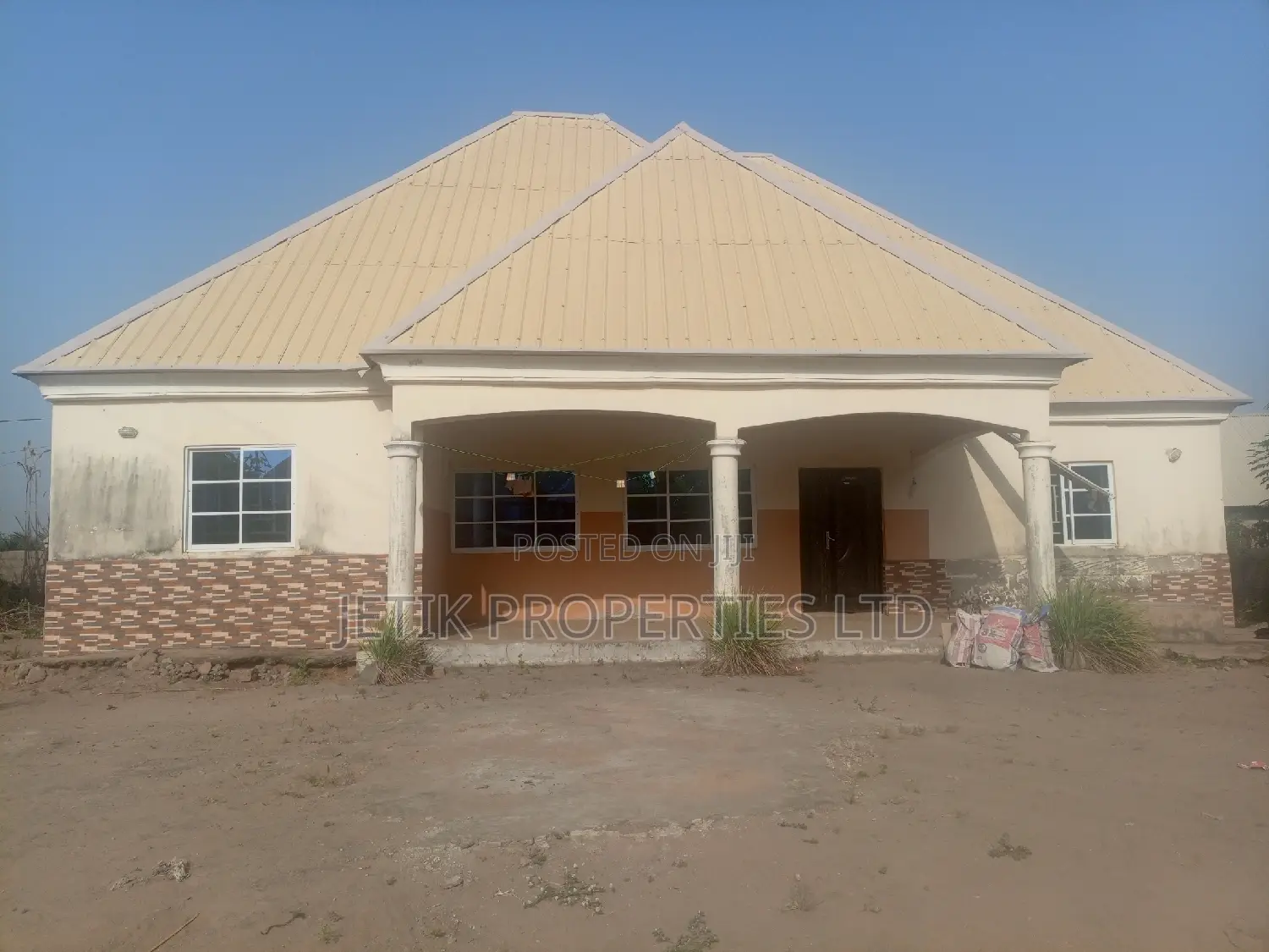 4bdrm Bungalow in Yaikyo New Road, Makurdi for sale in Makurdi