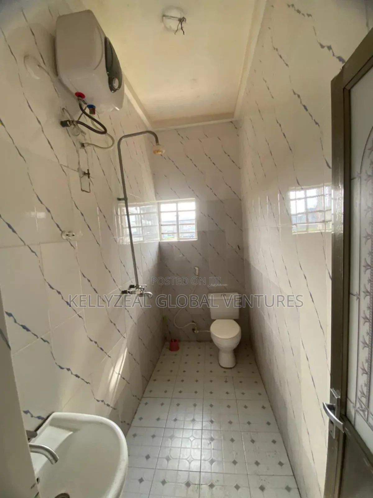 2bdrm Apartment in Gloryland Estate, Ago Palace for rent in Ago Palace