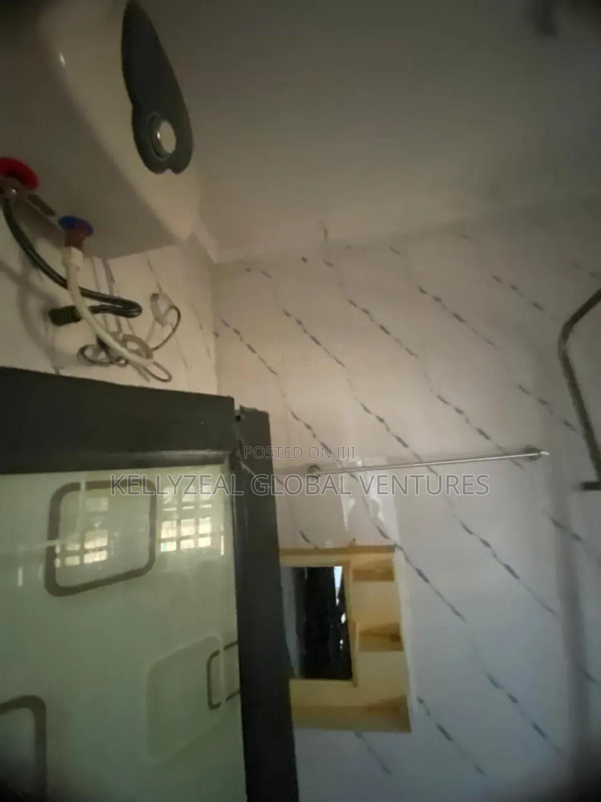 2bdrm Apartment in Gloryland Estate, Ago Palace for rent in Ago Palace