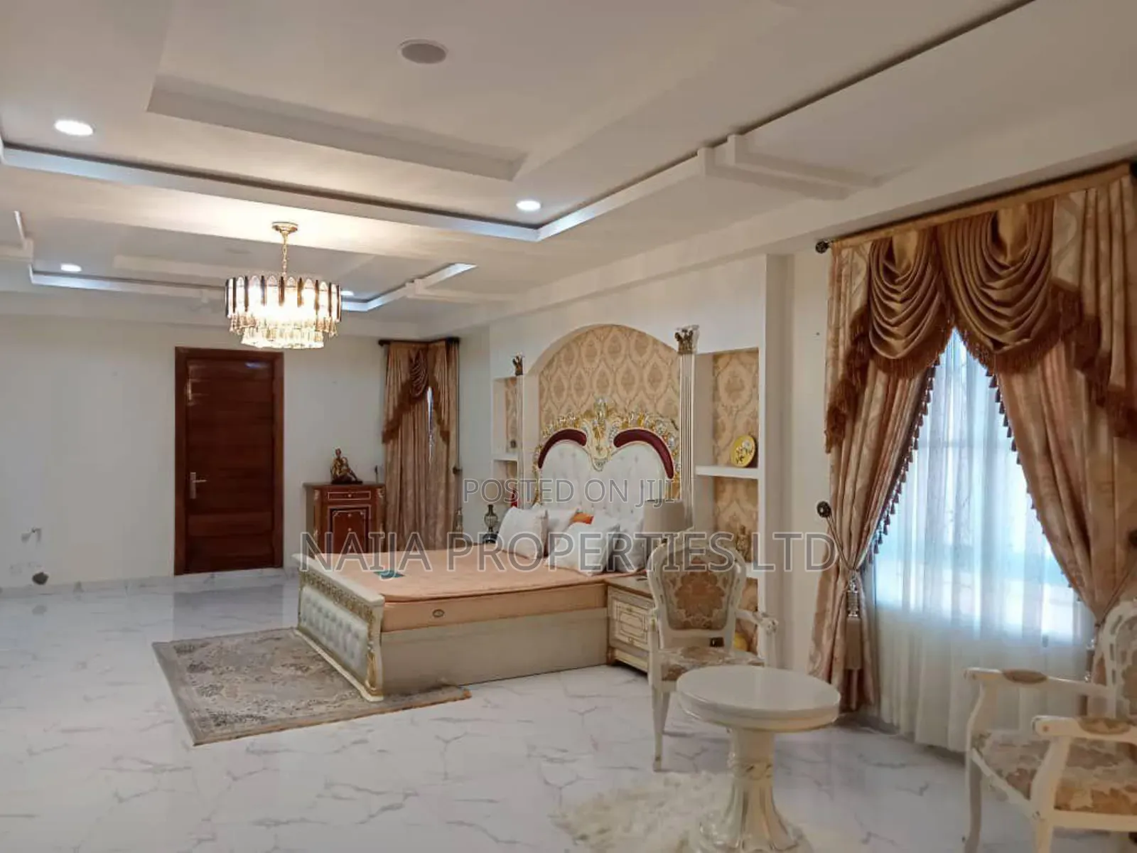 5bdrm Duplex in Lekki Phase 1 for sale in Lekki Phase 1