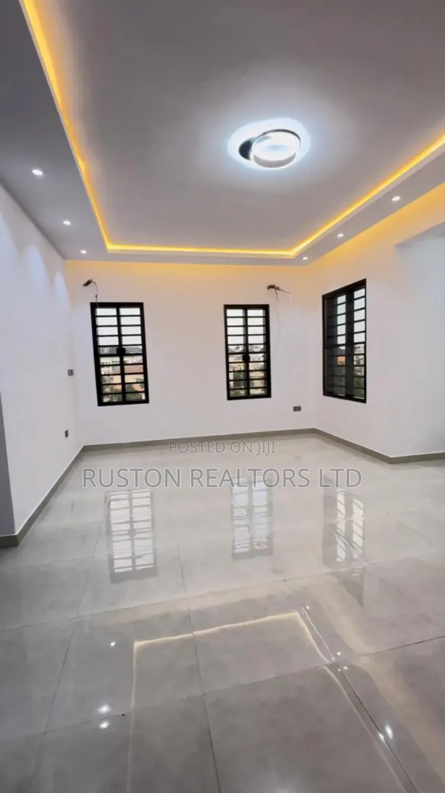 6bdrm Duplex in Akobo for sale in Akobo
