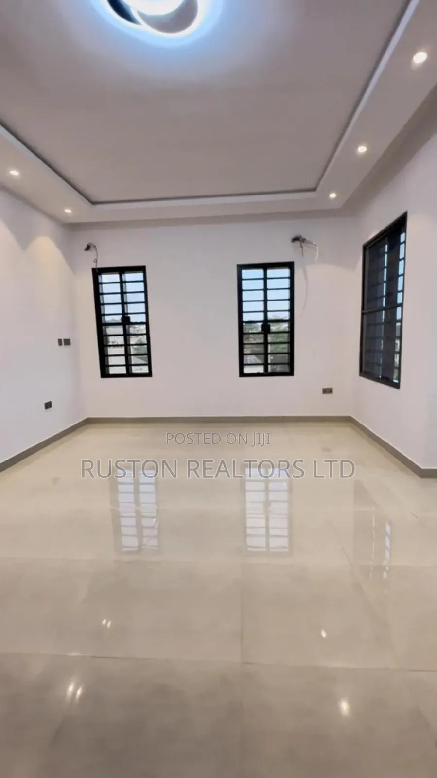 6bdrm Duplex in Akobo for sale in Akobo
