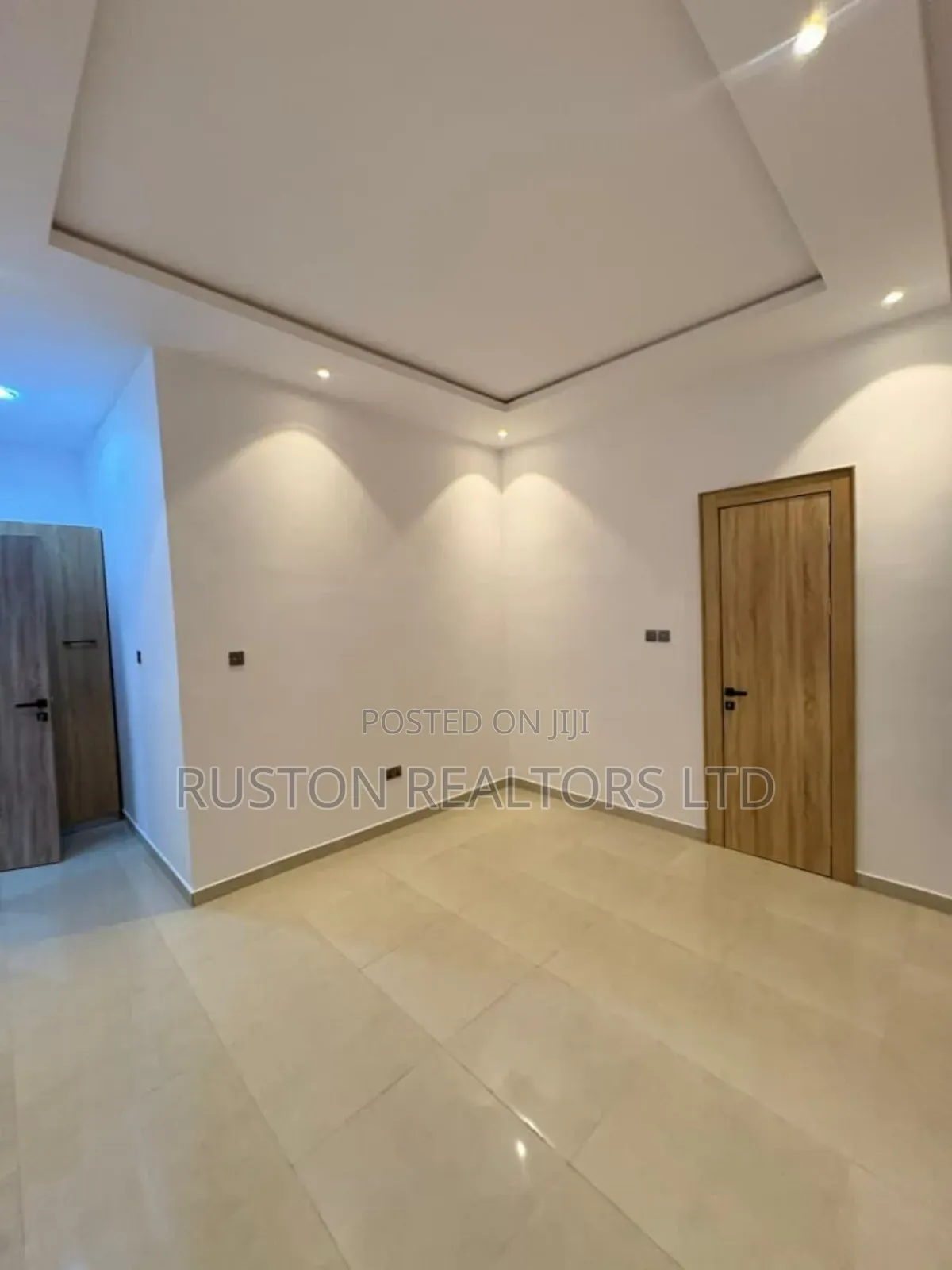 6bdrm Duplex in Akobo for sale in Akobo