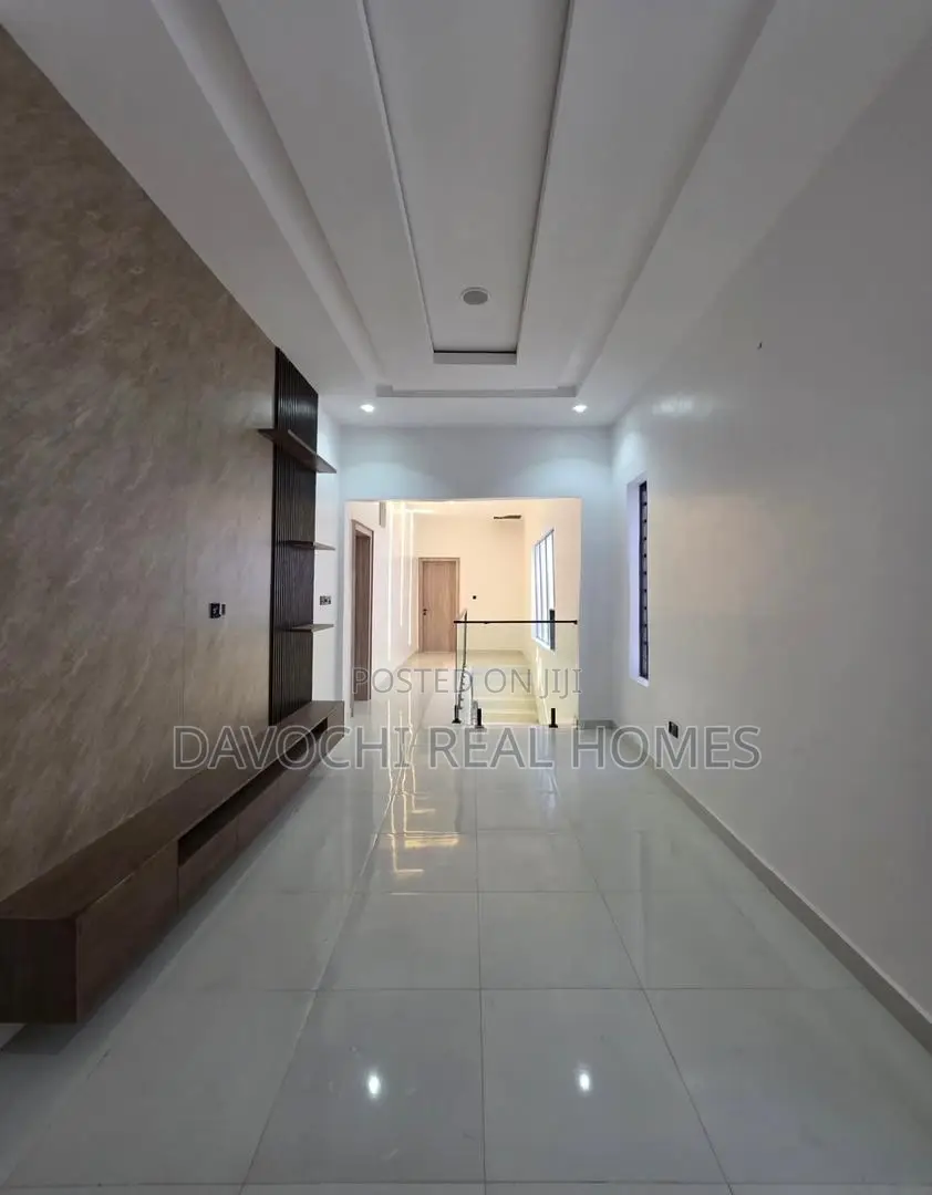 5bdrm House in Chevron for sale in Chevron