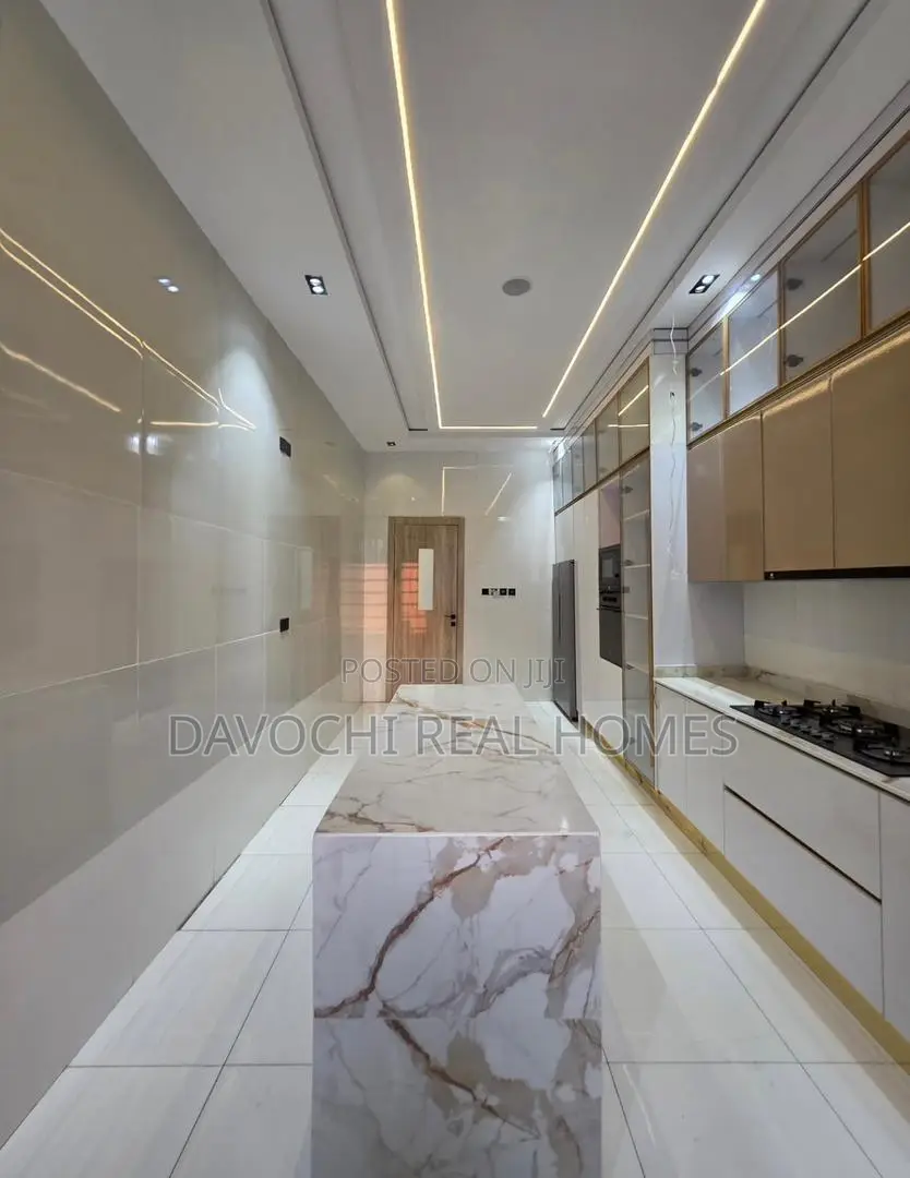 5bdrm House in Chevron for sale in Chevron