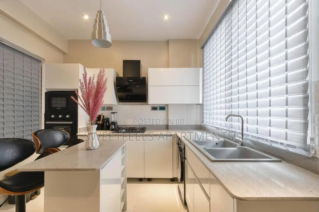 2 Bedroom Maisonette With Ps5 in Ikate