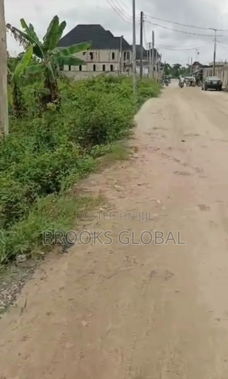 A Land of 100/100 on Tiled Road at Nigercat Warri for Sale in Warri