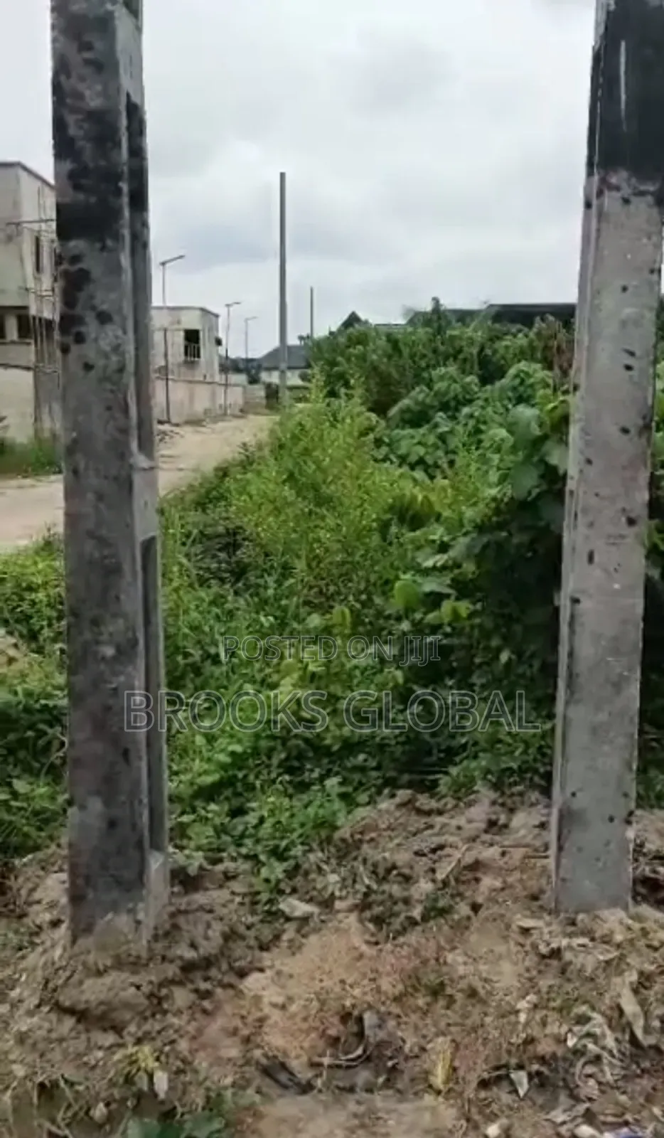A Land of 100/100 on Tiled Road at Nigercat Warri for Sale in Warri