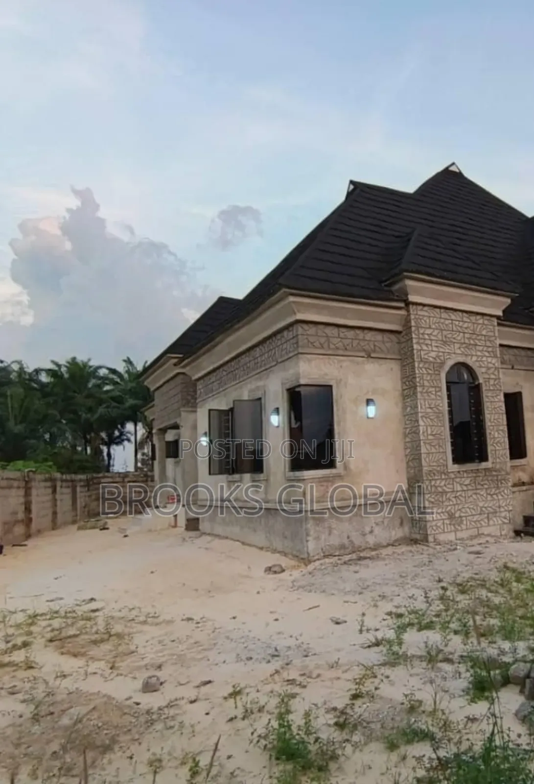 4bdrm Bungalow in Warri for sale in Warri