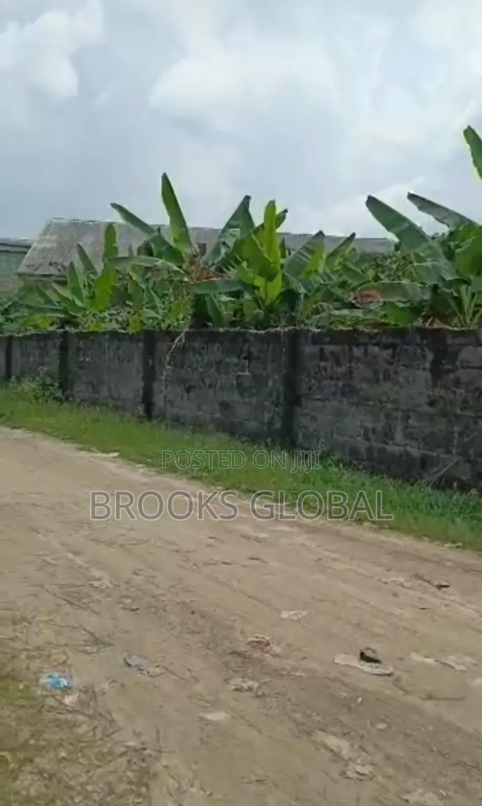 A Fence Round 1 Acre of Land Close 2 Otokutu Express, Otokutu 4 Sale in Warri