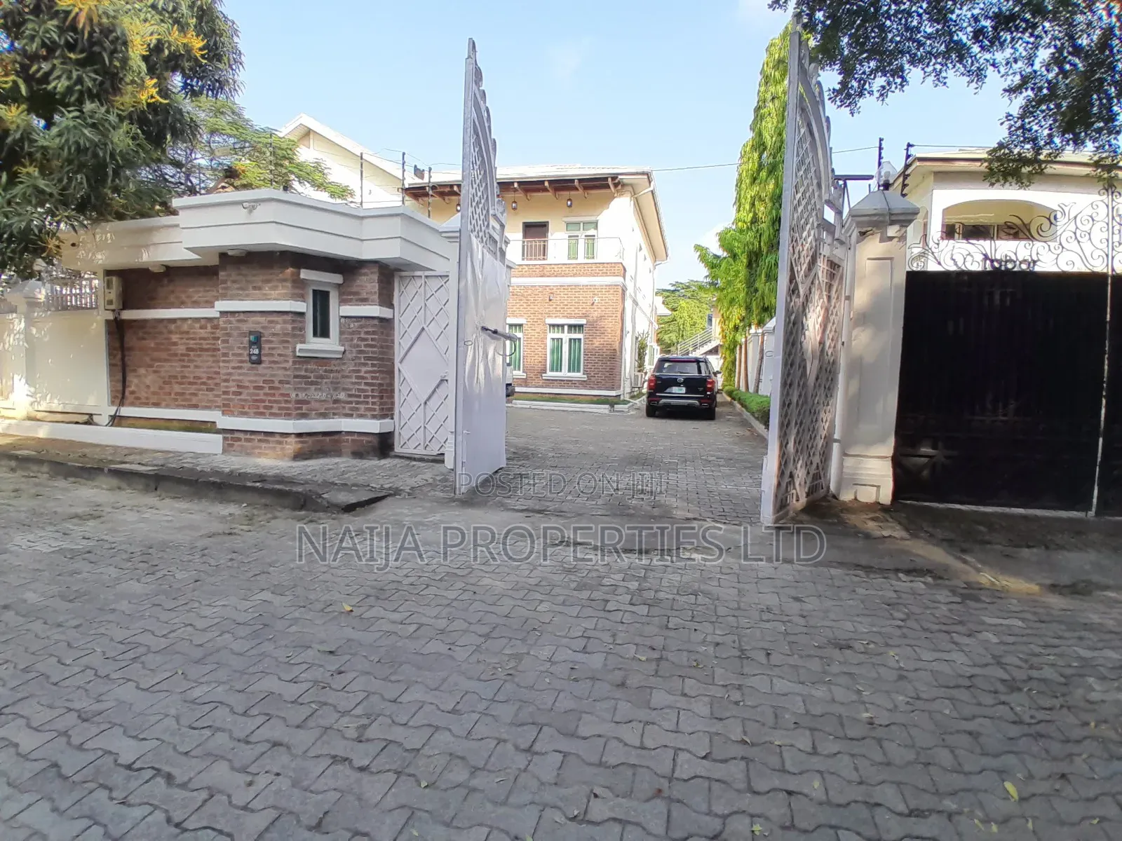 5bdrm Duplex in Eleganza Garden, Lekki for sale in Lekki