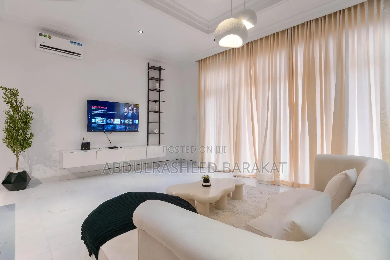 Beautiful and Luxury One Bedroom Apartment With Ps5, Snooker in Lekki Phase 1