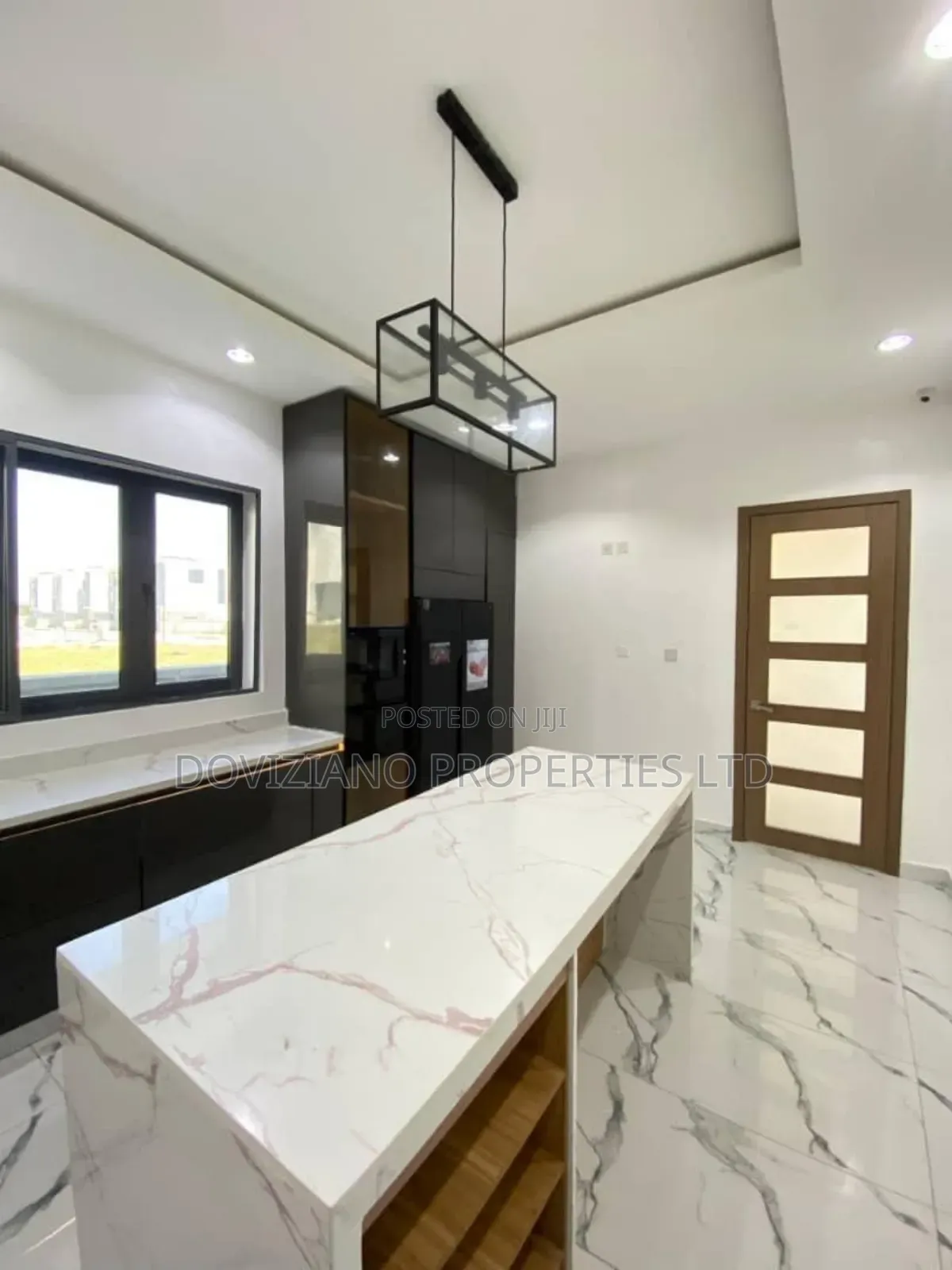 5bdrm Duplex in Ikate for sale in Ikate
