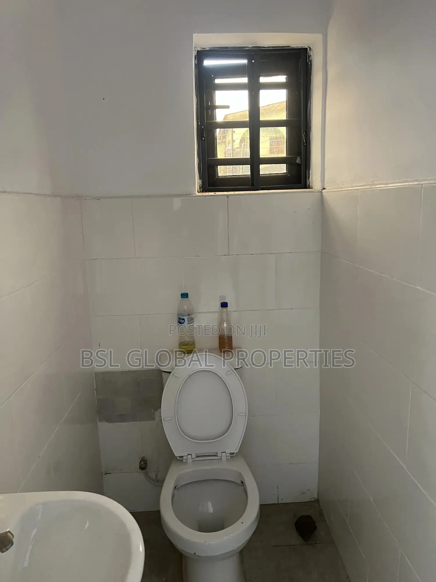 3bdrm Duplex in Omole Phase 2 for sale in Omole Phase 2