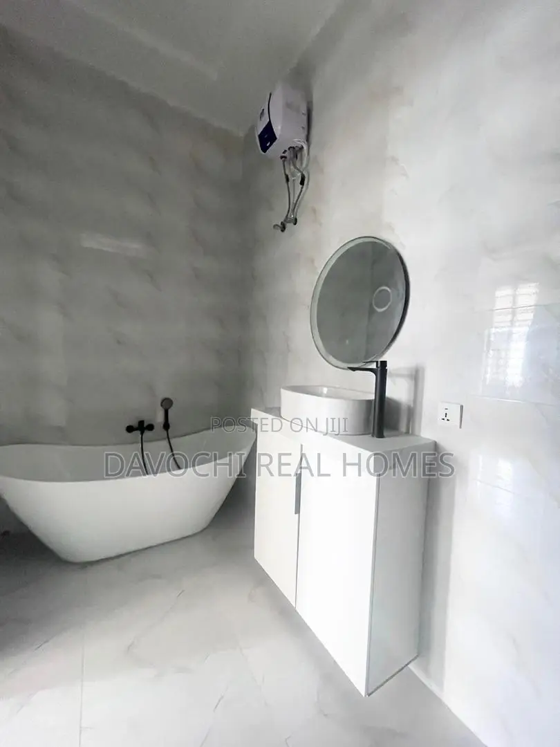 4bdrm Duplex in 2Nd Toll Gate, Chevron for sale in Chevron