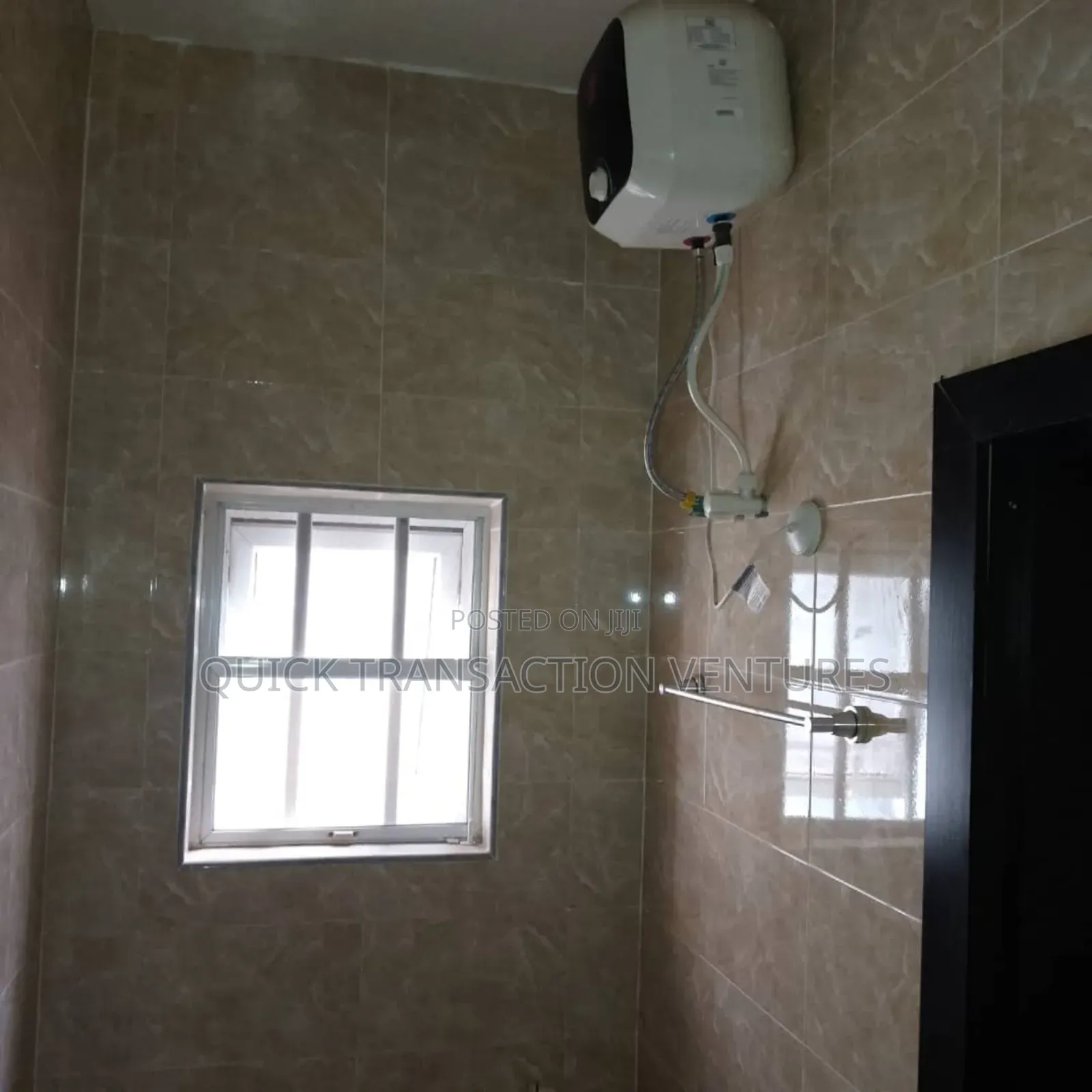 3bdrm Block of Flats in Osapa london for rent in Osapa london
