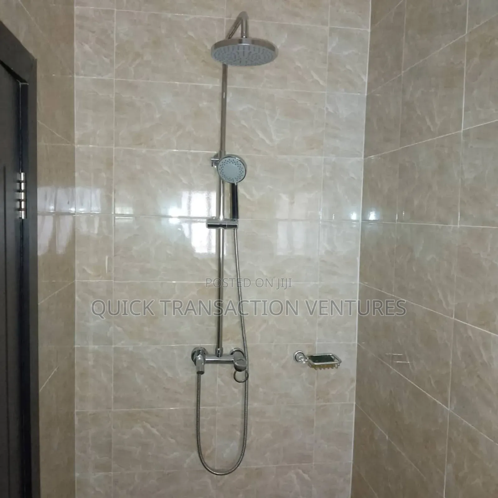 3bdrm Block of Flats in Osapa london for rent in Osapa london
