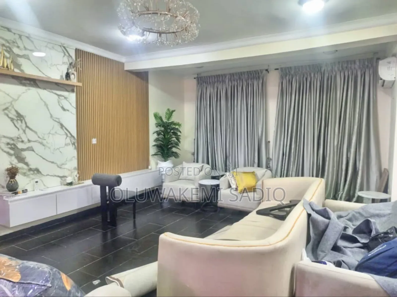 Furnished 3bdrm Block of Flats in Ikeja Gra for rent in Ikeja GRA