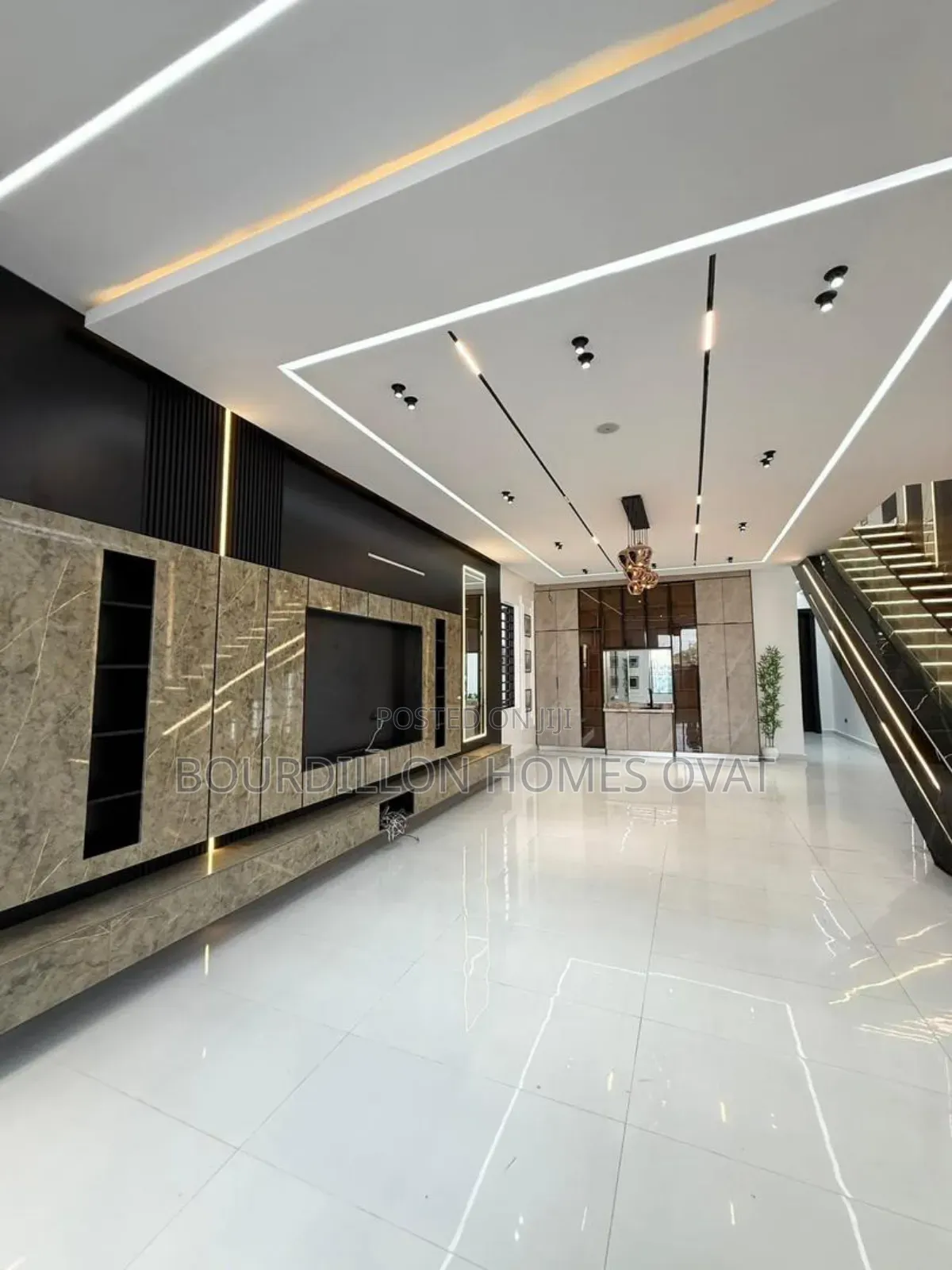 5bdrm Apartment in Ikota Lekki Lagos for sale in Ikota