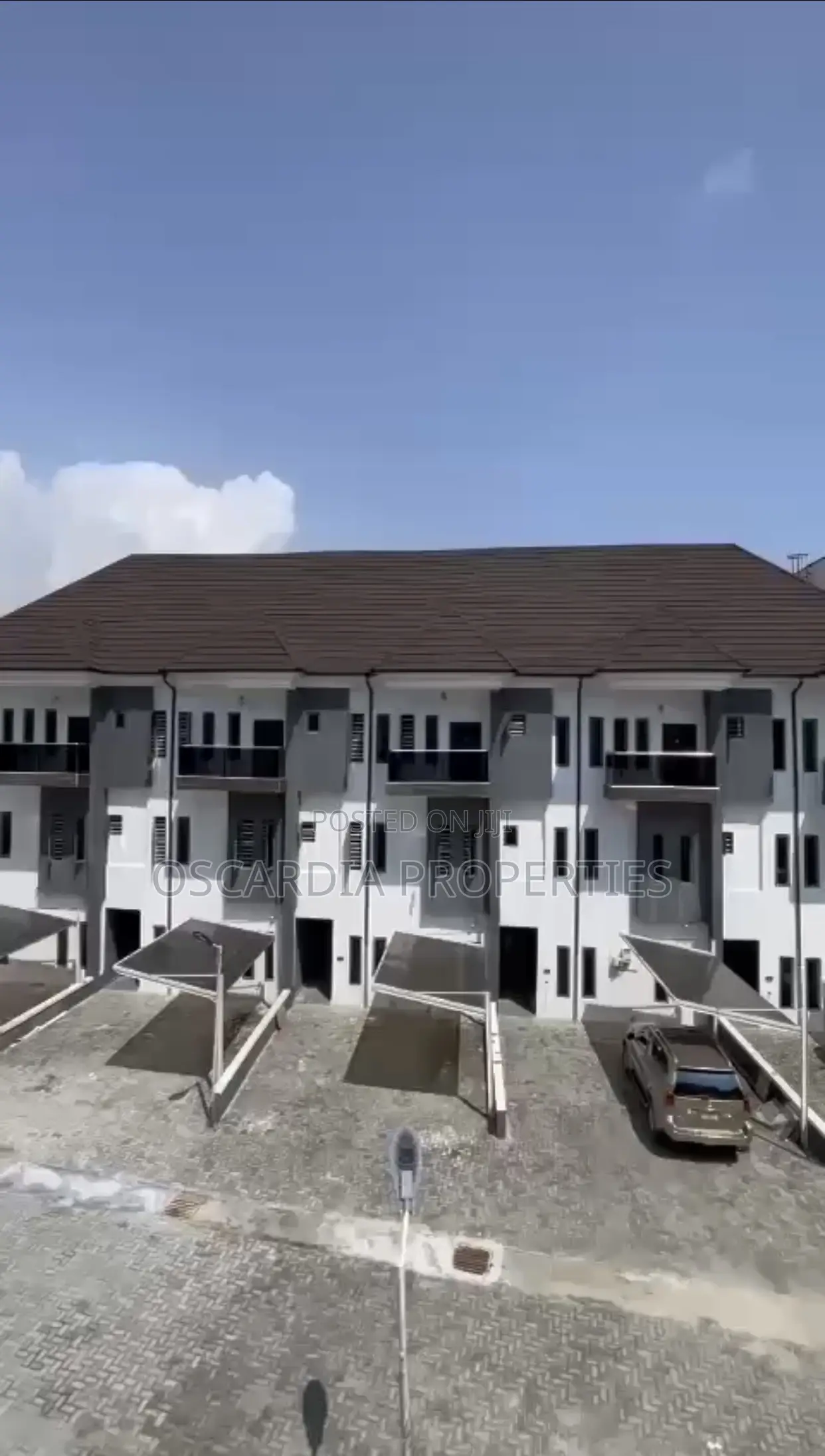 4bdrm Townhouse/Terrace in Chevron for sale in Chevron