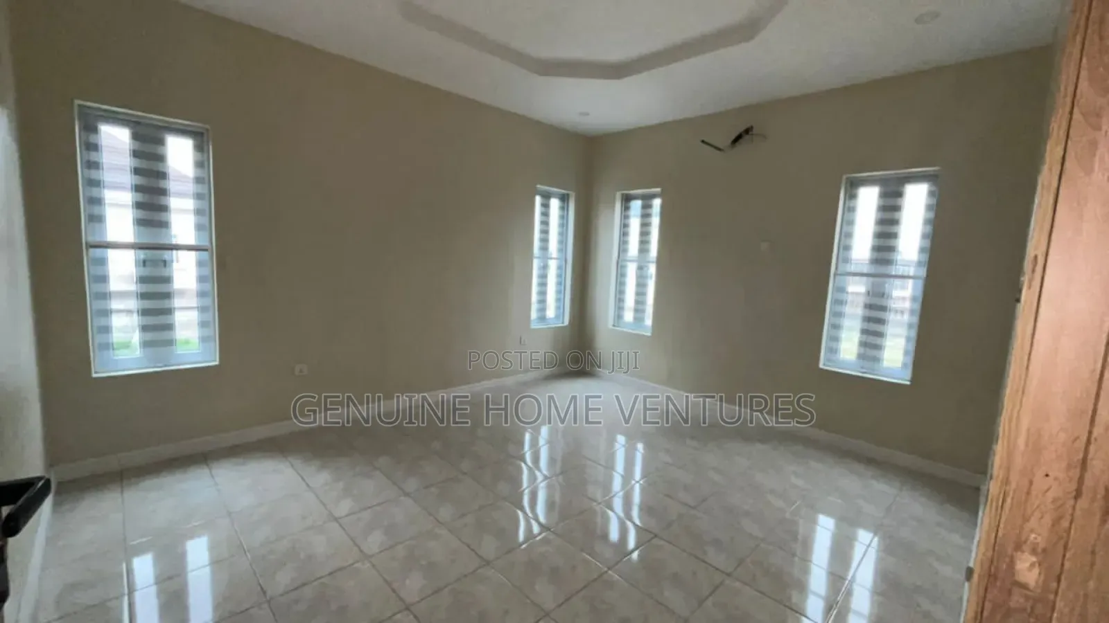 4bdrm Duplex in Mende for sale in Mende