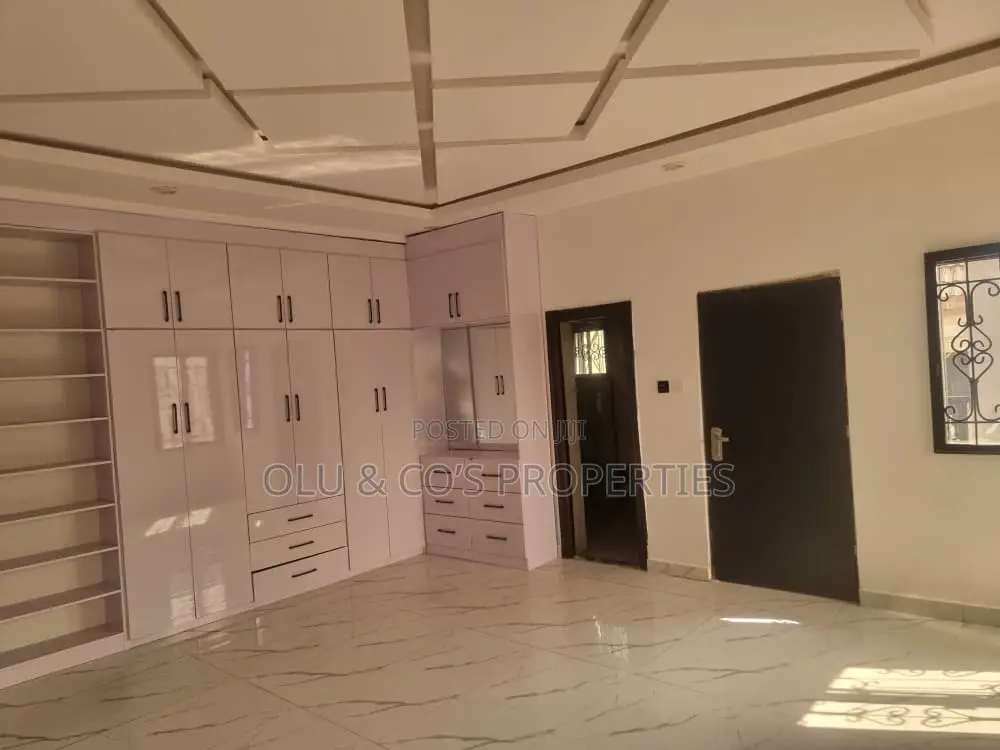 4bdrm Duplex in Nut District for rent in Lugbe District