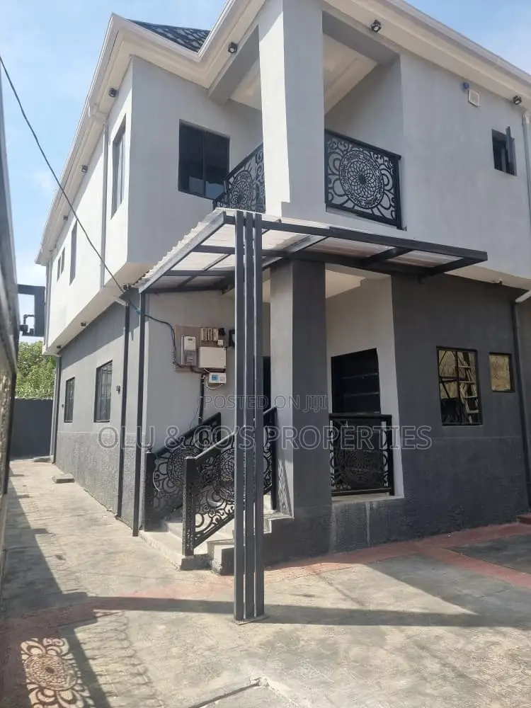 4bdrm Duplex in Nut District for rent in Lugbe District